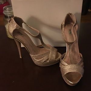 Gold glitter sandal heels size 7
