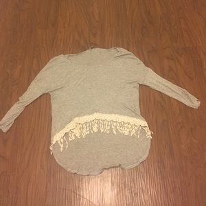 Long sleeve grey shirt