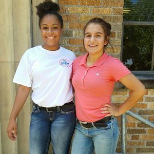 Meet your Posher, Desiree