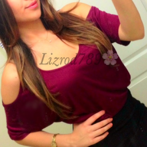 Red burgundy wine cold shoulder short sleeve top