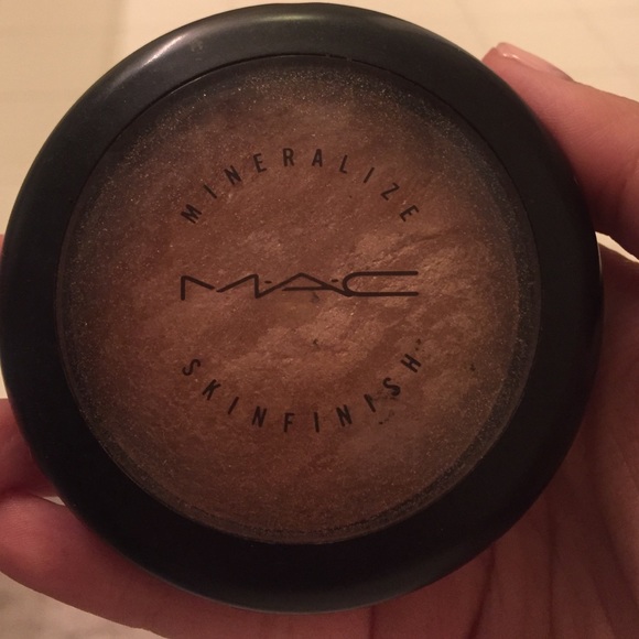 Mac soft and gentle highlighter