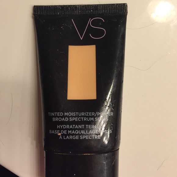 Victoria's Secret tinted moisturizer/primer