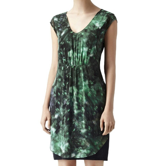 Reiss Dresses & Skirts - NWT Reiss "Lucille" Printed Dress