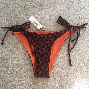 RVCA- Reversible bottom