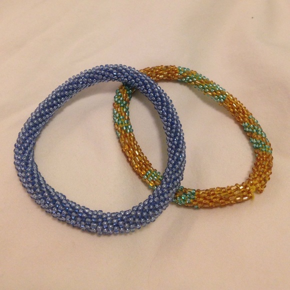 7 lily and laural bracelets - Picture 2 of 4