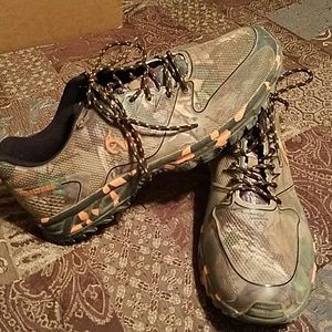 Mens hiking shoes