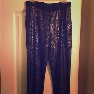 GUESS fancy jogger pants ❤️