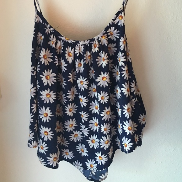 Flowy tank