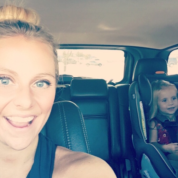 Meet your Posher, Lauren - Picture 1 of 1