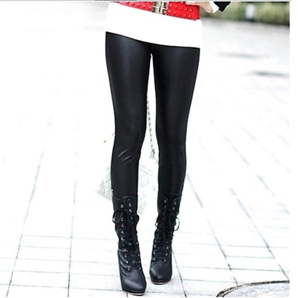 🆕 Sexy Wet Look Faux Leather Leggings - Picture 2 of 4