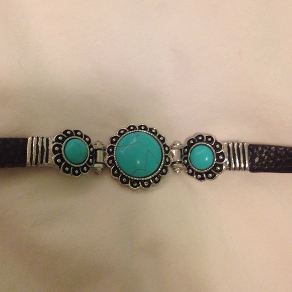 Leather bracelet - Picture 2 of 2