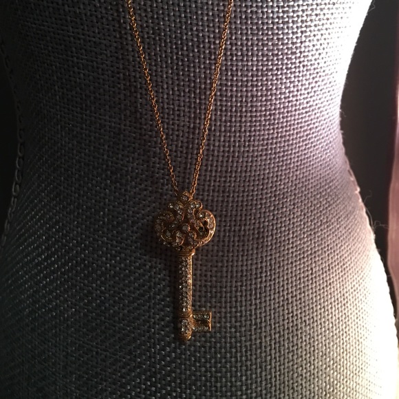 Necklace - Picture 2 of 4