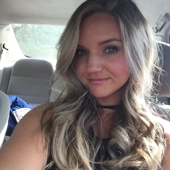 Meet your Posher, Laura