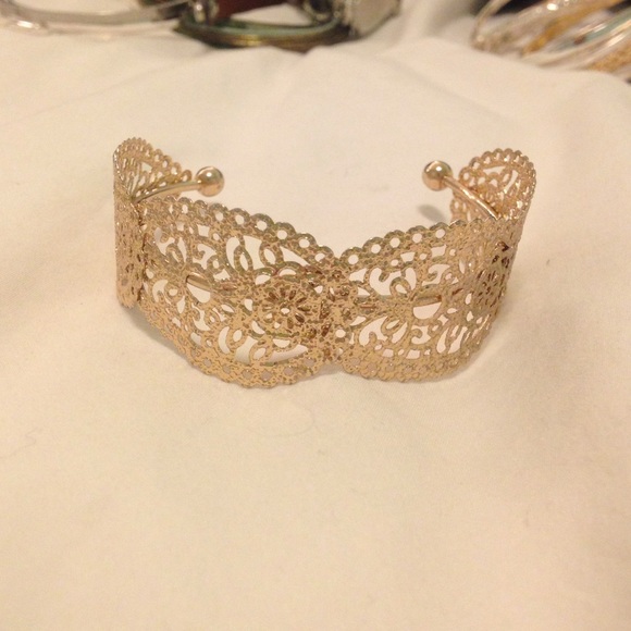 Gold bracelet - Picture 1 of 1