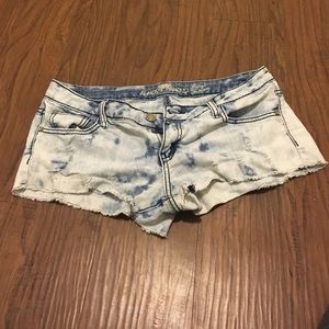 Washed out shorts