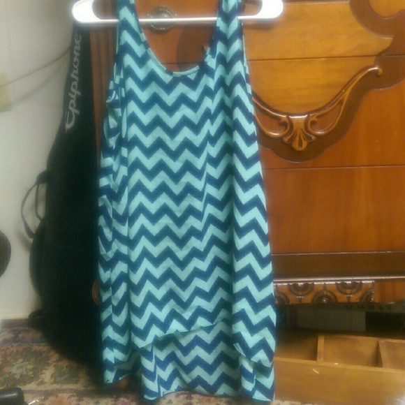 ~SOLD~Pink republic chevron tank - Picture 2 of 2