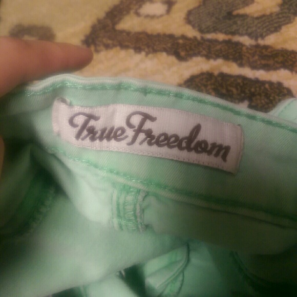 Light green Jean shorts - Picture 3 of 4