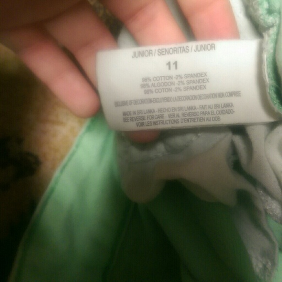 Light green Jean shorts - Picture 4 of 4