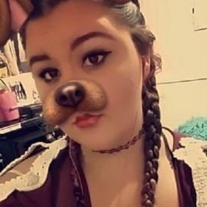 Meet your Posher, Kendra