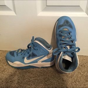 Nike Hyper GuardUp shoes.  Nice condition.  Sz 4Y