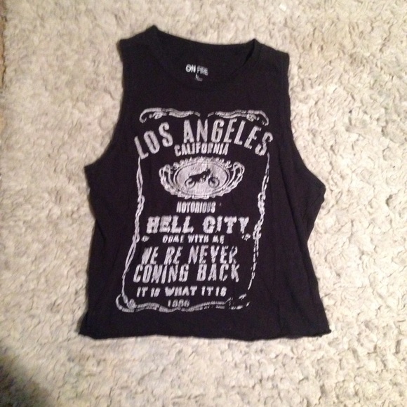 Cropped muscle tee