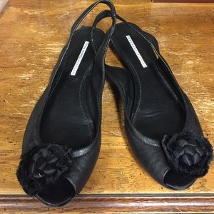 Vera wang flat slingback a!
