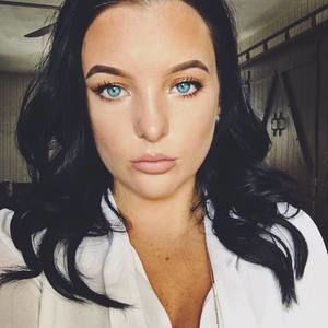 Meet your Posher, Alison