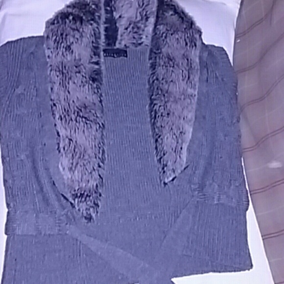 Sweater/ fur vest