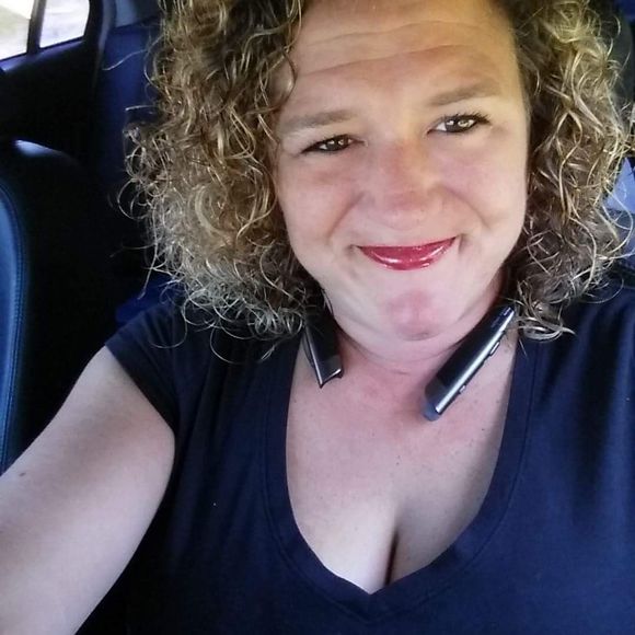 Meet your Posher, Angie