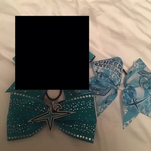 Cheer Extreme bows- $30