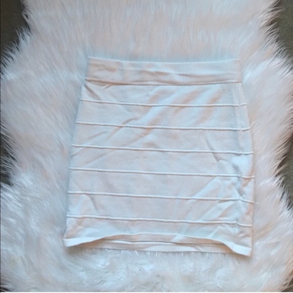 Ribbed White Mini Pencil Skirt