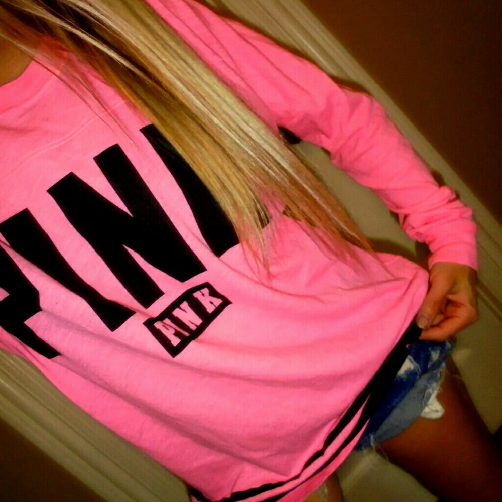 ?*VS PINK SZ L FOR SALE OR TRADE FOR MY ISO ONLY*?