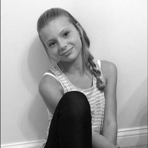 Meet your Posher, Ella