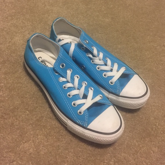 Blue Converse size: women's 7