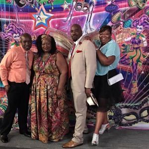 Meet your Posher, Queenie