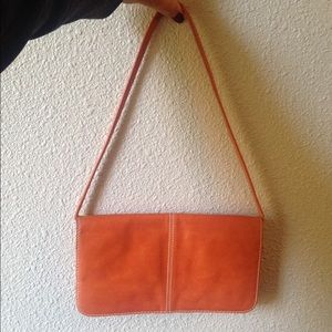 Leather shoulder bag
