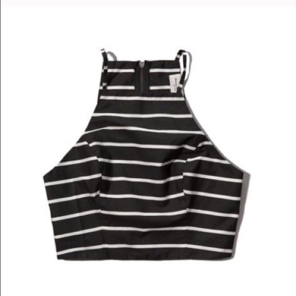 NEW 💫 striped black & white Abercrombie crop top - Picture 2 of 2