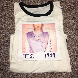 Taylor Swift 1989 Tour Tee
