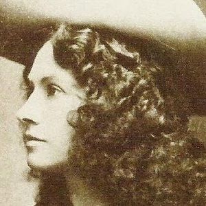 Meet your Posher, Eva