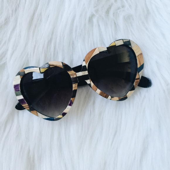 Wood Heart Shaped Sunglasses