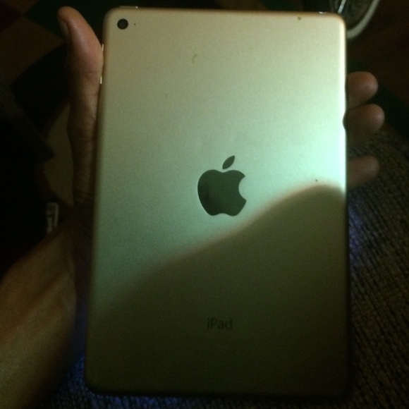 iPad - Picture 2 of 2