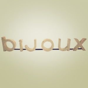 Jewelry this way 👉🏼