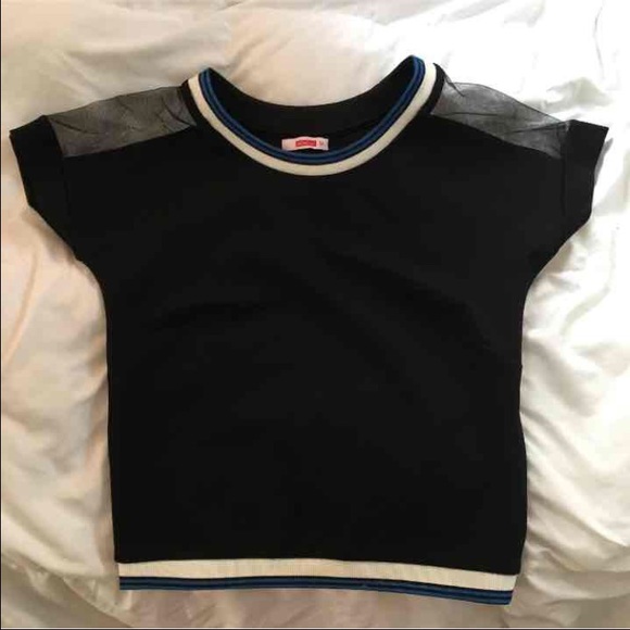 Black crop top with meshed shoulders - Picture 1 of 1