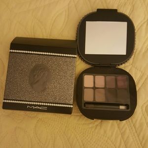 Mac eyeshadow