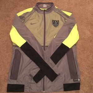 womans nike usa revolution jacket