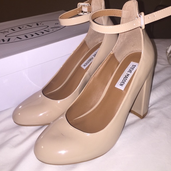 Steve Madden nude block heel size 6.5 - Picture 3 of 4