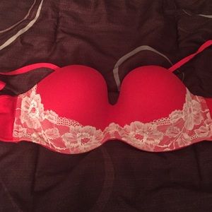 Red VS bra ****FRIDAY SALE 🎉****