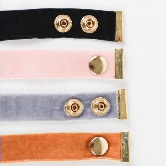 New! Black velvet strap choker sexy 💞 - Picture 3 of 4