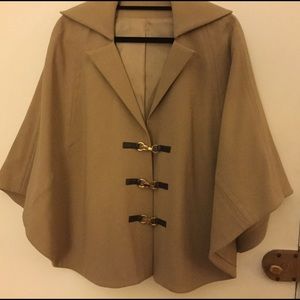 Ellen Tracy Tan Cape
