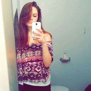 Meet your Posher, Caitlyn